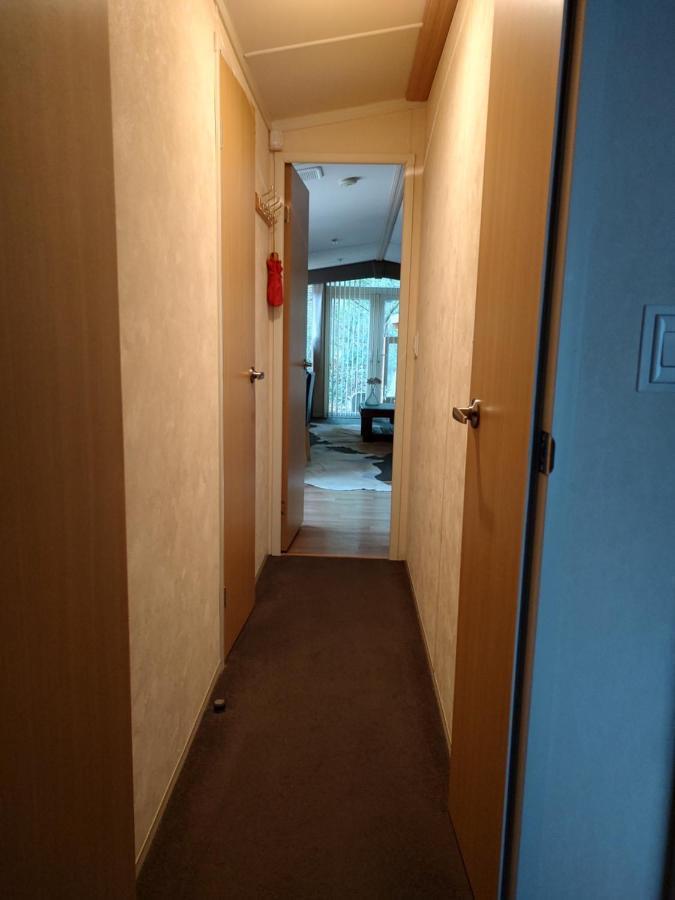 Chalet Met Veranda Aan Bosrand Vledder Esterno foto